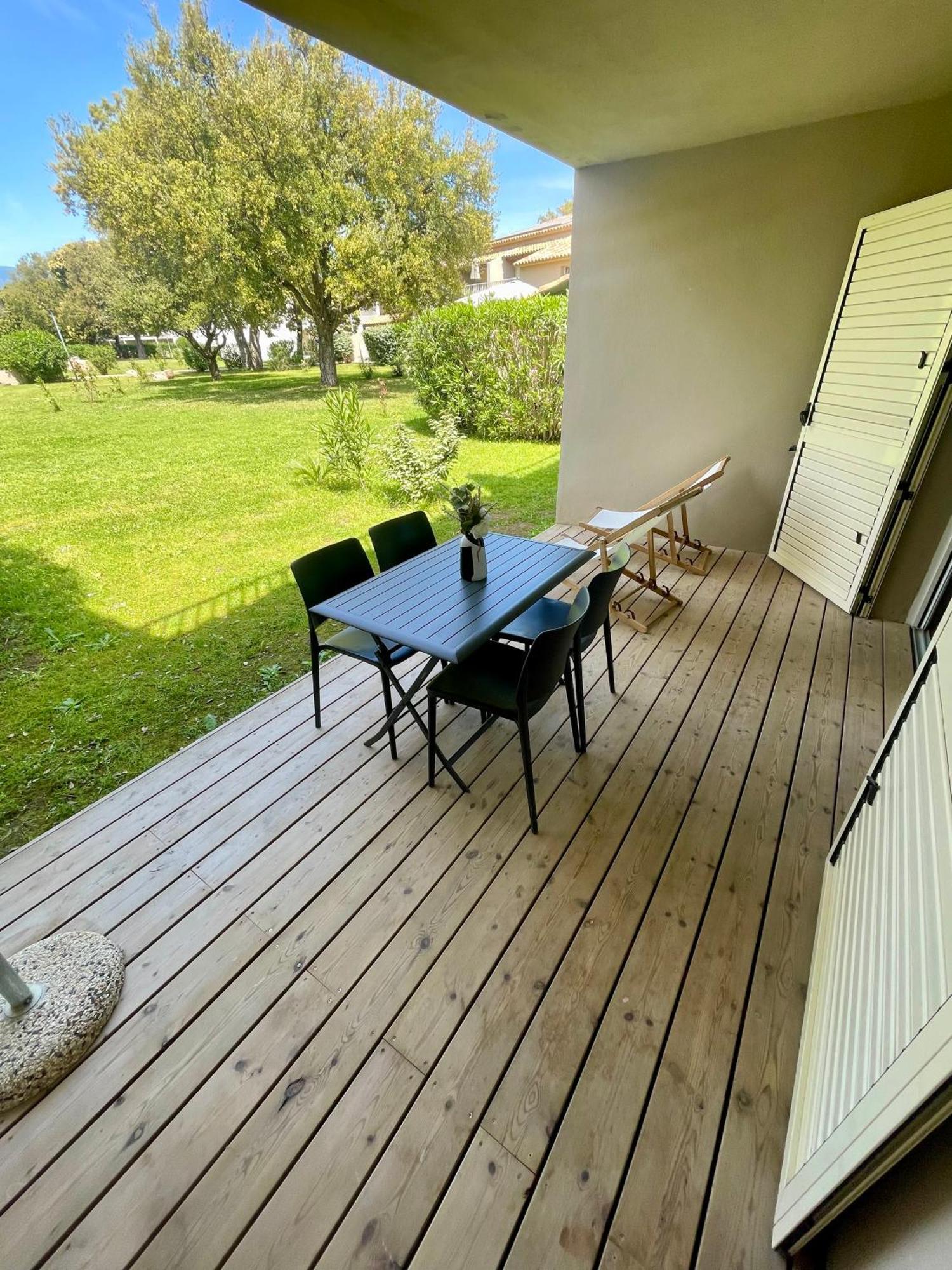 Cala Rossa By Sarai, Apt T2 4 Personnes, Dans Residence Hoteliere Avec Piscine Lecci Exterior photo